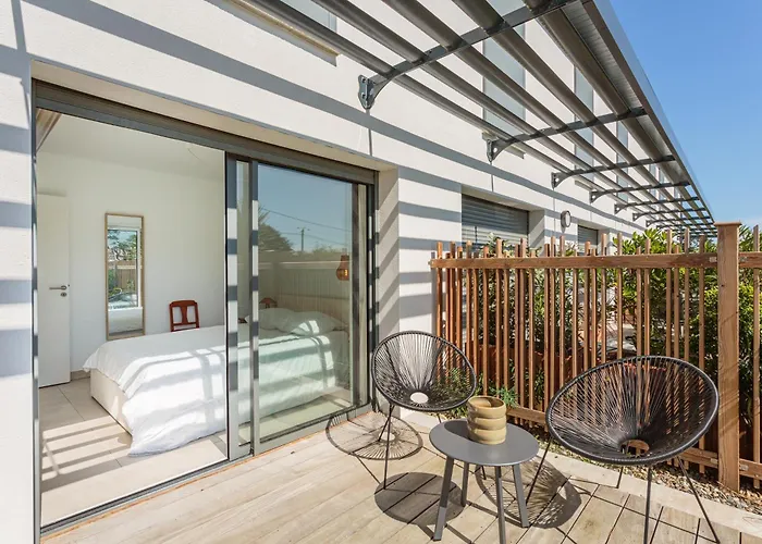 Apartment Bel Avec Jardin Proche Des Plages