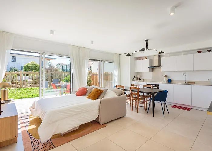 Bel Avec Jardin Proche Des Plages